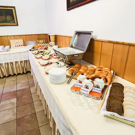 Festetich Kastélyszálló és Zsuzsanna Szálloda Szeleste