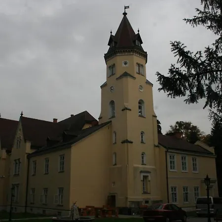 Festetich Kastelyszallo Es Zsuzsanna 3* Szeleste