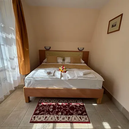 Hotel Festetich Kastélyszálló és Zsuzsanna