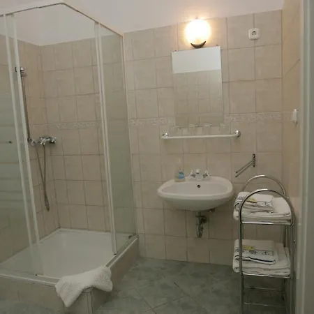 Hotell Festetich Kastelyszallo Es Zsuzsanna