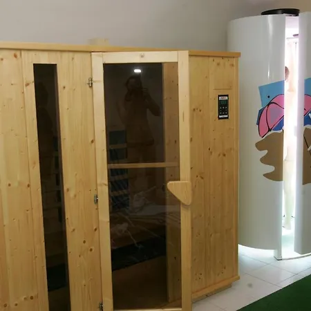 Festetich Kastelyszallo Es Zsuzsanna Szeleste