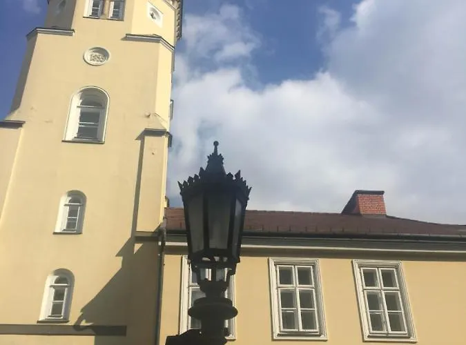 Festetich Kastelyszallo Es Zsuzsanna Szeleste