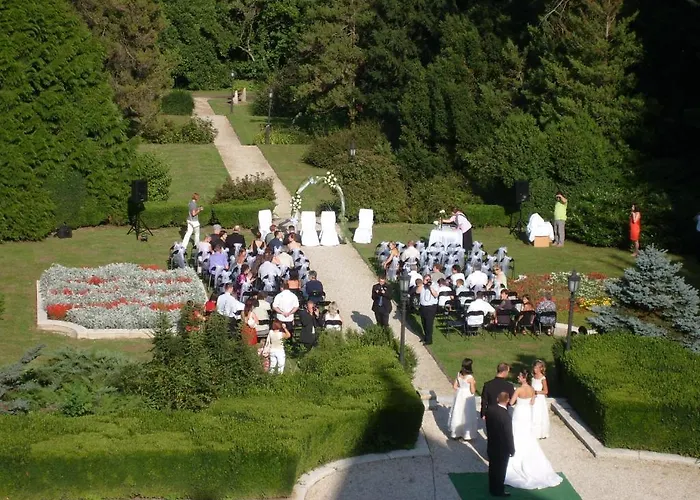 Festetich Kastelyszallo Es Zsuzsanna Hotel Szeleste